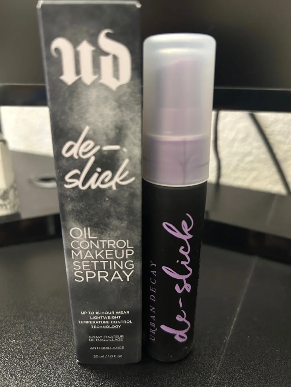 Urban Decay De-Slick Oil Control Makeup Setting Spray